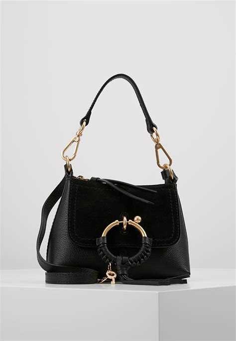 Chloé Borsa in Black 